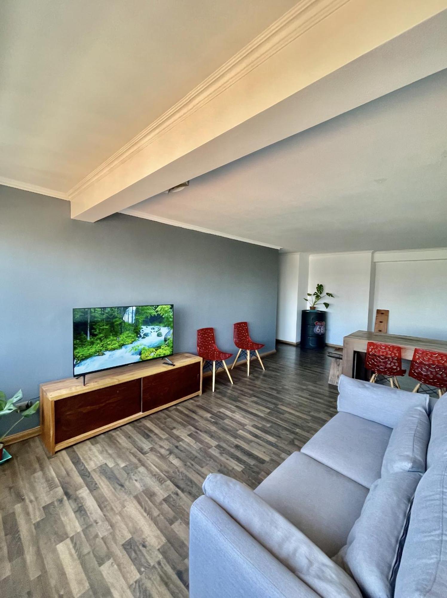 Condes Con Piscina Y Estacionamiento Apartamento Santiago